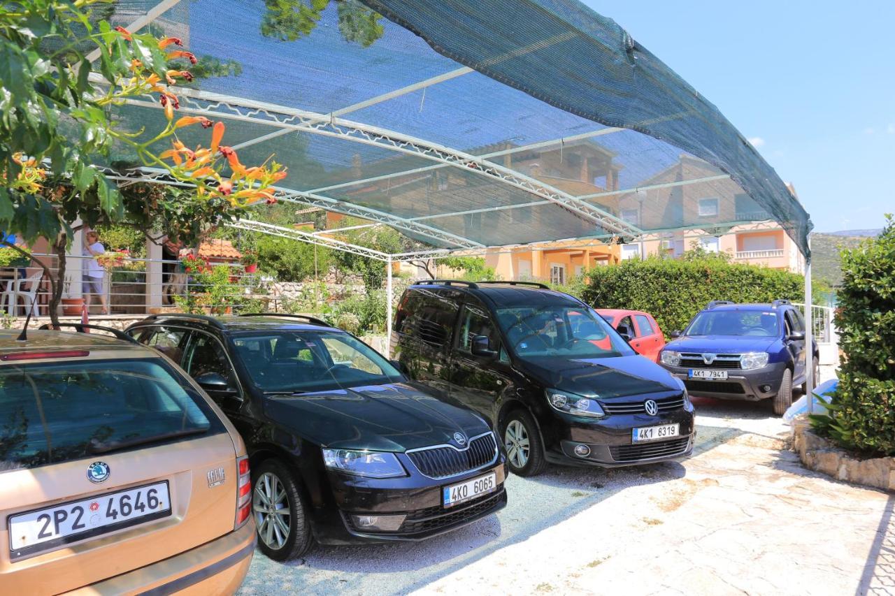 Apartments By The Sea Poljica, Trogir - 19316 Marina Exterior foto