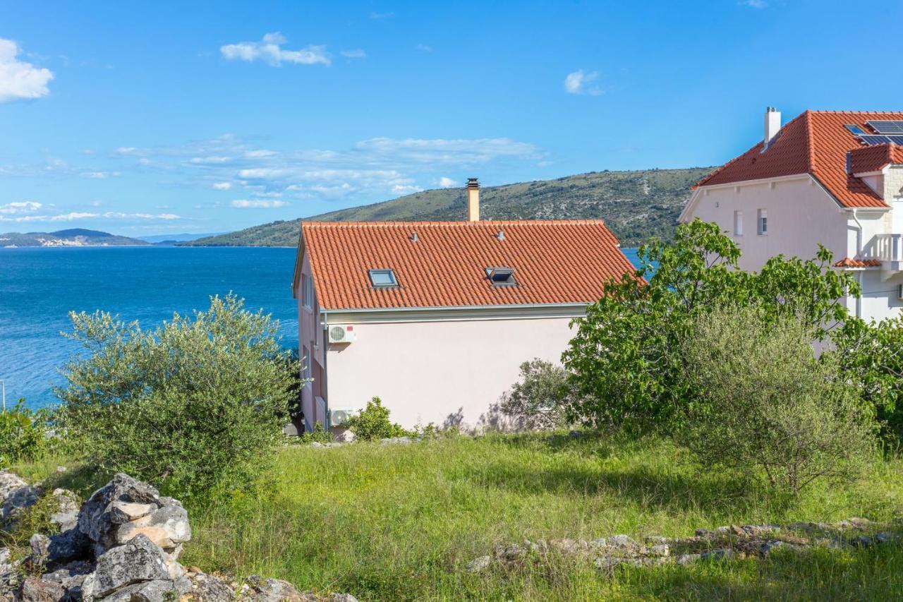 Apartments By The Sea Poljica, Trogir - 19316 Marina Exterior foto